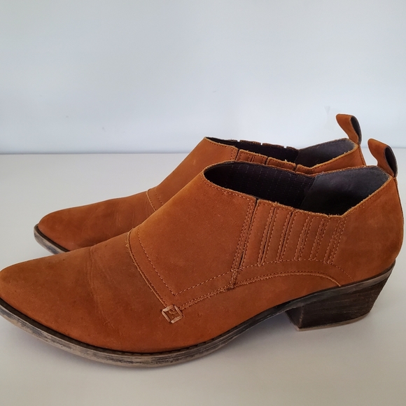 STEVE MADDEN Women Sz 9 AUCKLAND Western Cognac Leather Booties Cuban Heels EUC - Picture 4 of 14